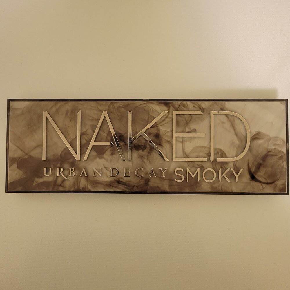 Urban Decay Naked Smoky Eyeshadow Palette (no brush)